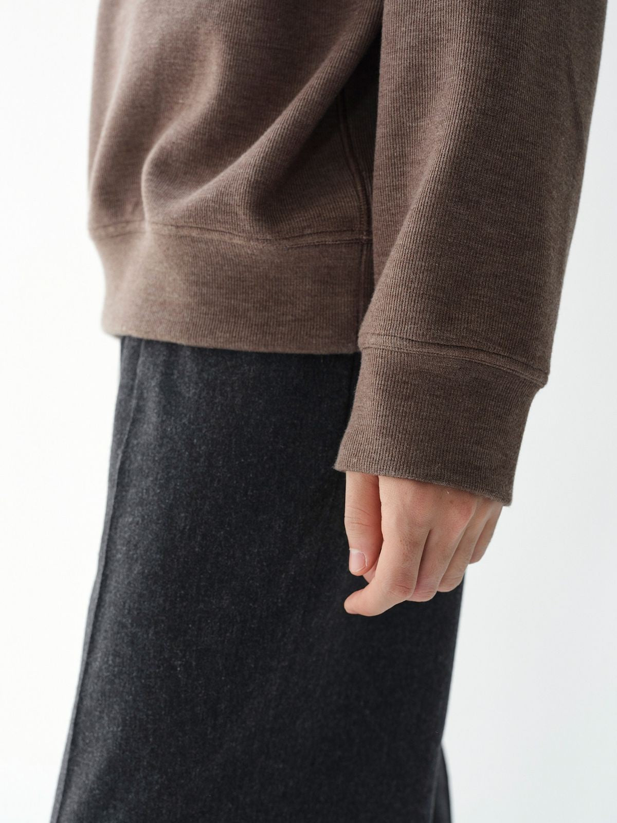 ROYA Wool Blend Melange Henley Sweatshirt in Brown - Detail