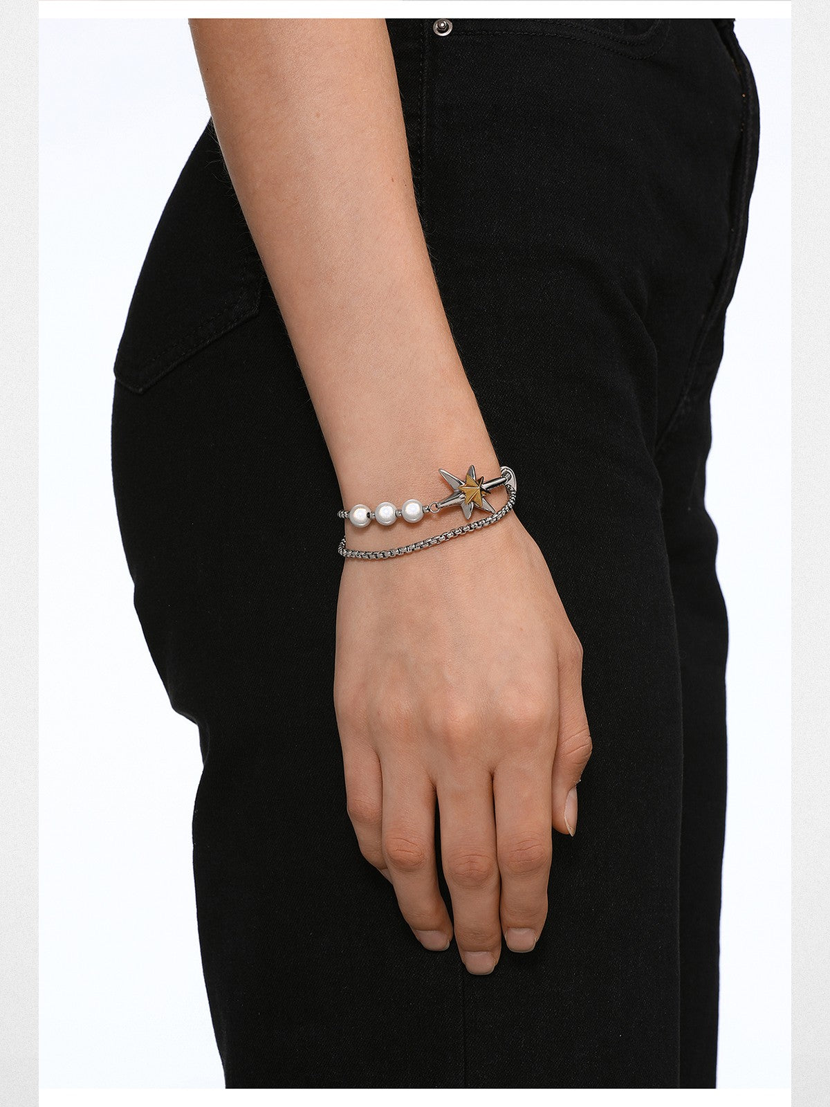 BLACKHEAD Two Tone Star Pearl Bracelet in Gold