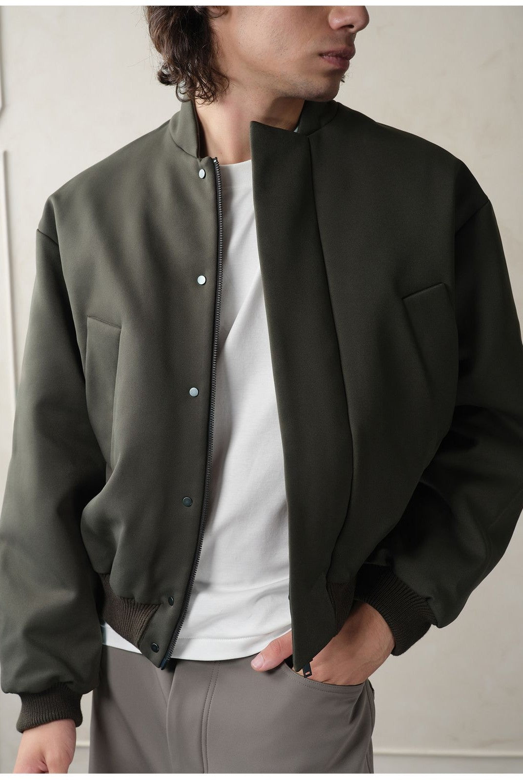 Roolrren Homme Thinsulate Padded Bomber Jacket in Green - On Model