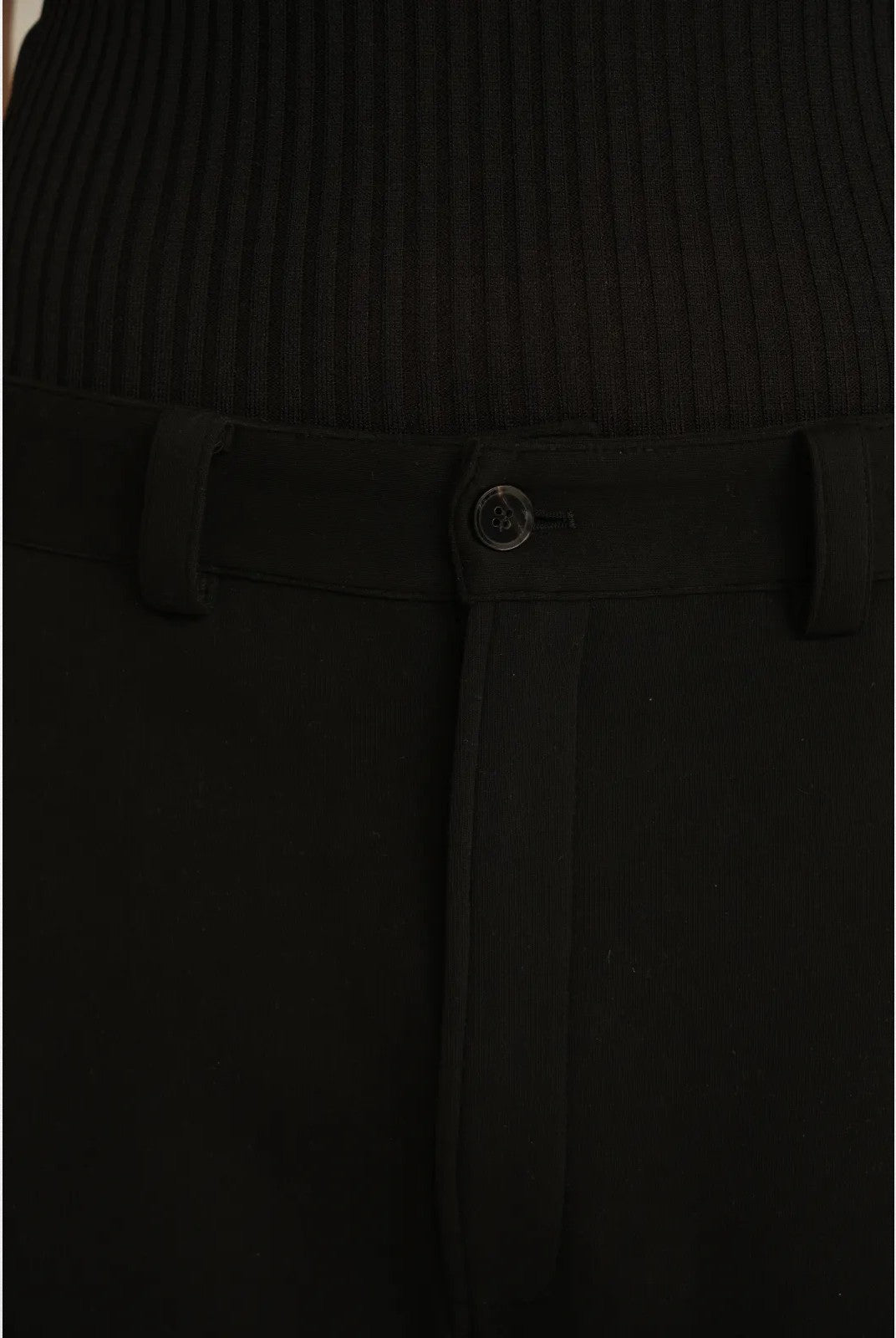 Retro 21 Air Layer Curved Leg Pants in Black - Detail