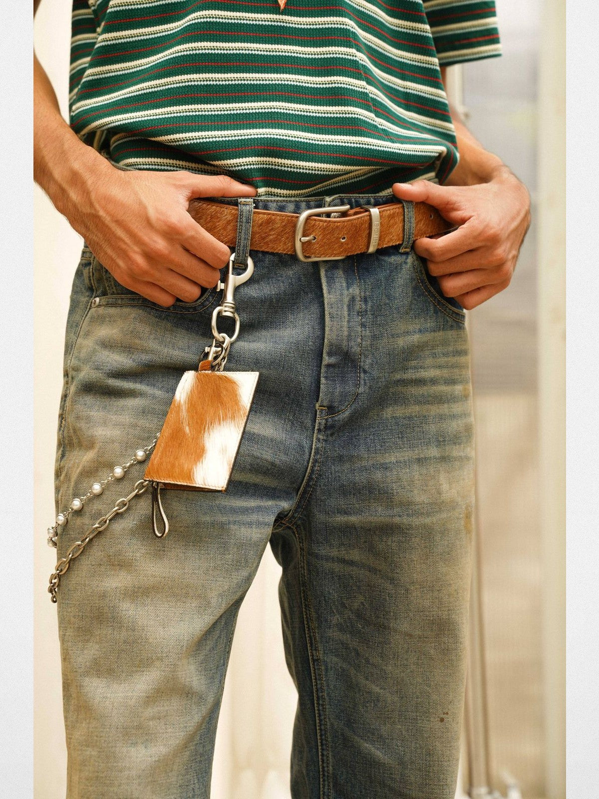 Retro 21 Vintage Wash 646 Style Flared Jeans in Blue - On Model