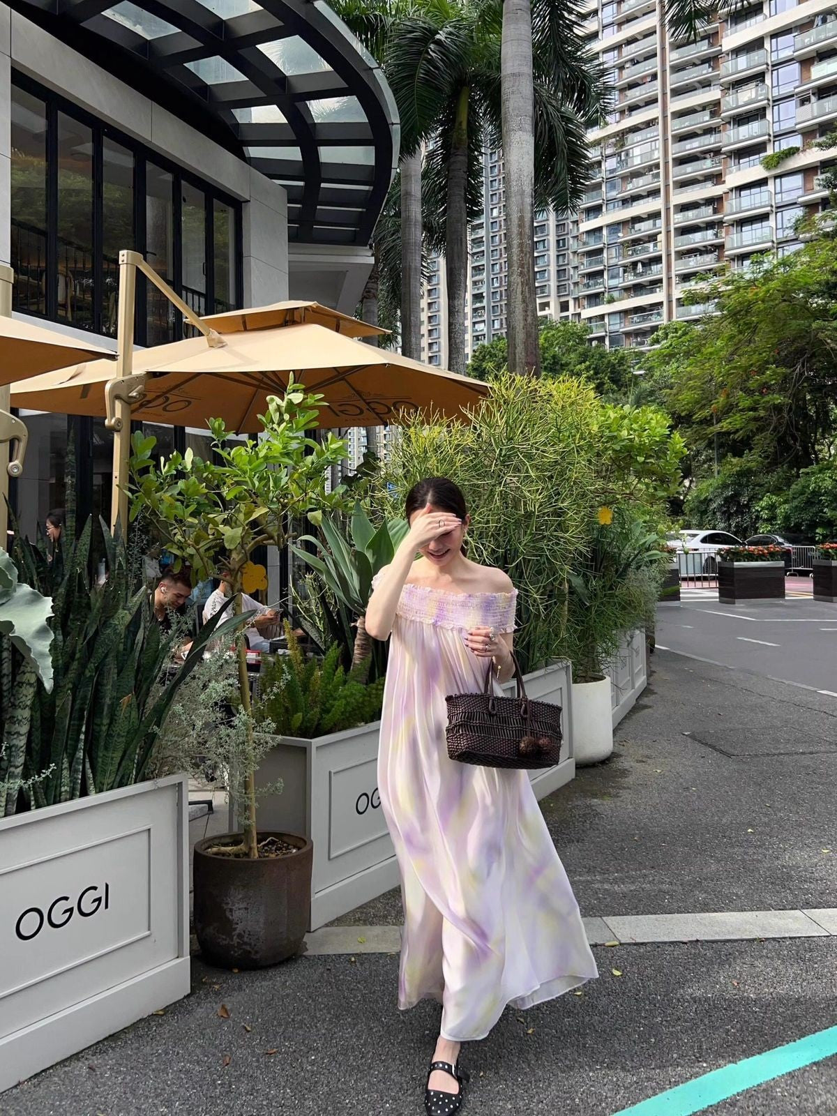 1S STUDIO Gradient Tube Dress Detachable Sleeves in Purple - On Model