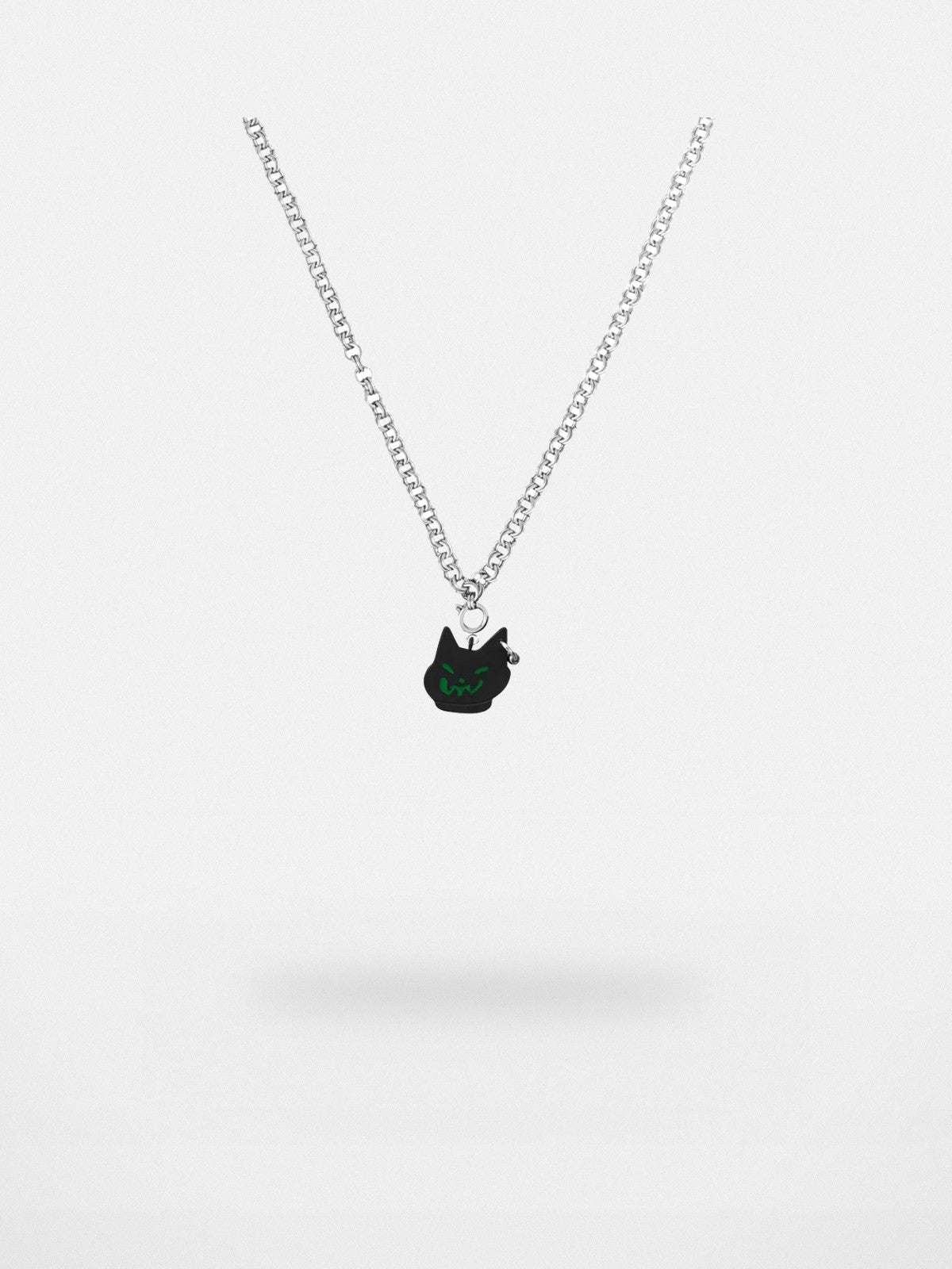 BLACKHEAD Green Eyed Cat Pendant Necklace in Gray