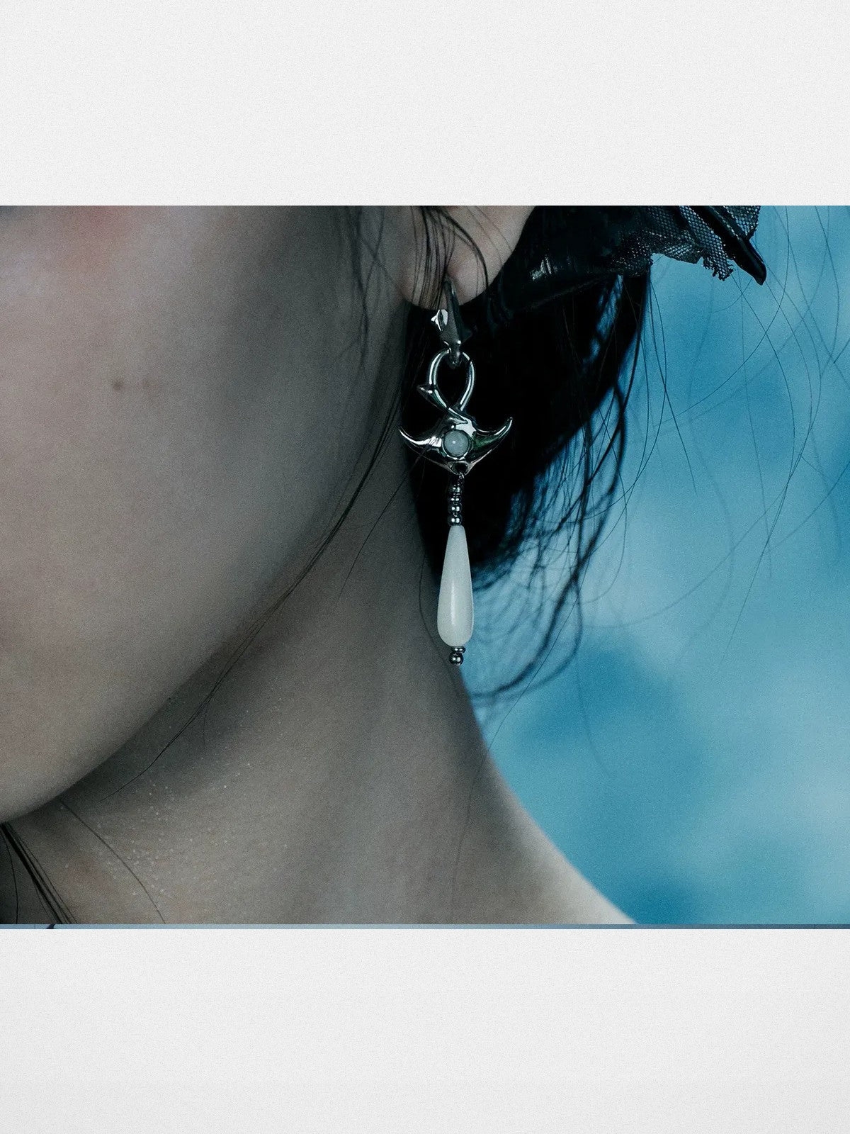 BLACKHEAD Manta Ray Mother of Pearl Drop Earrings in Silver - On Model