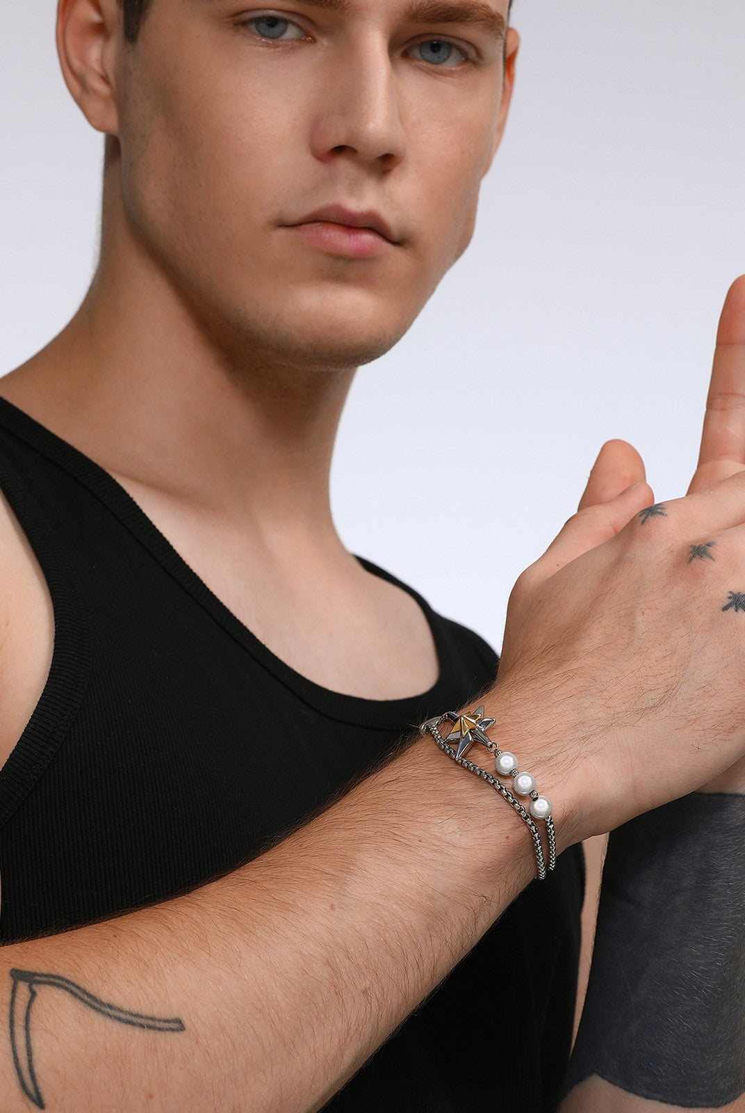 BLACKHEAD Two Tone Star Pearl Bracelet in Gold