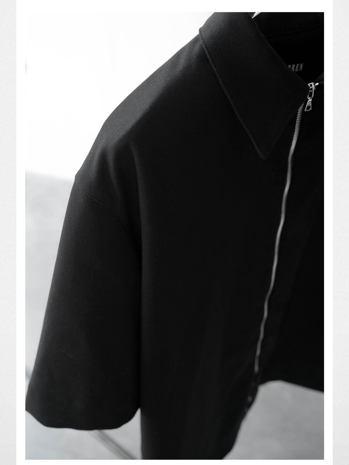 Roolrren Homme Worsted Wool Zip Up Shirt Jacket in Black - Detail