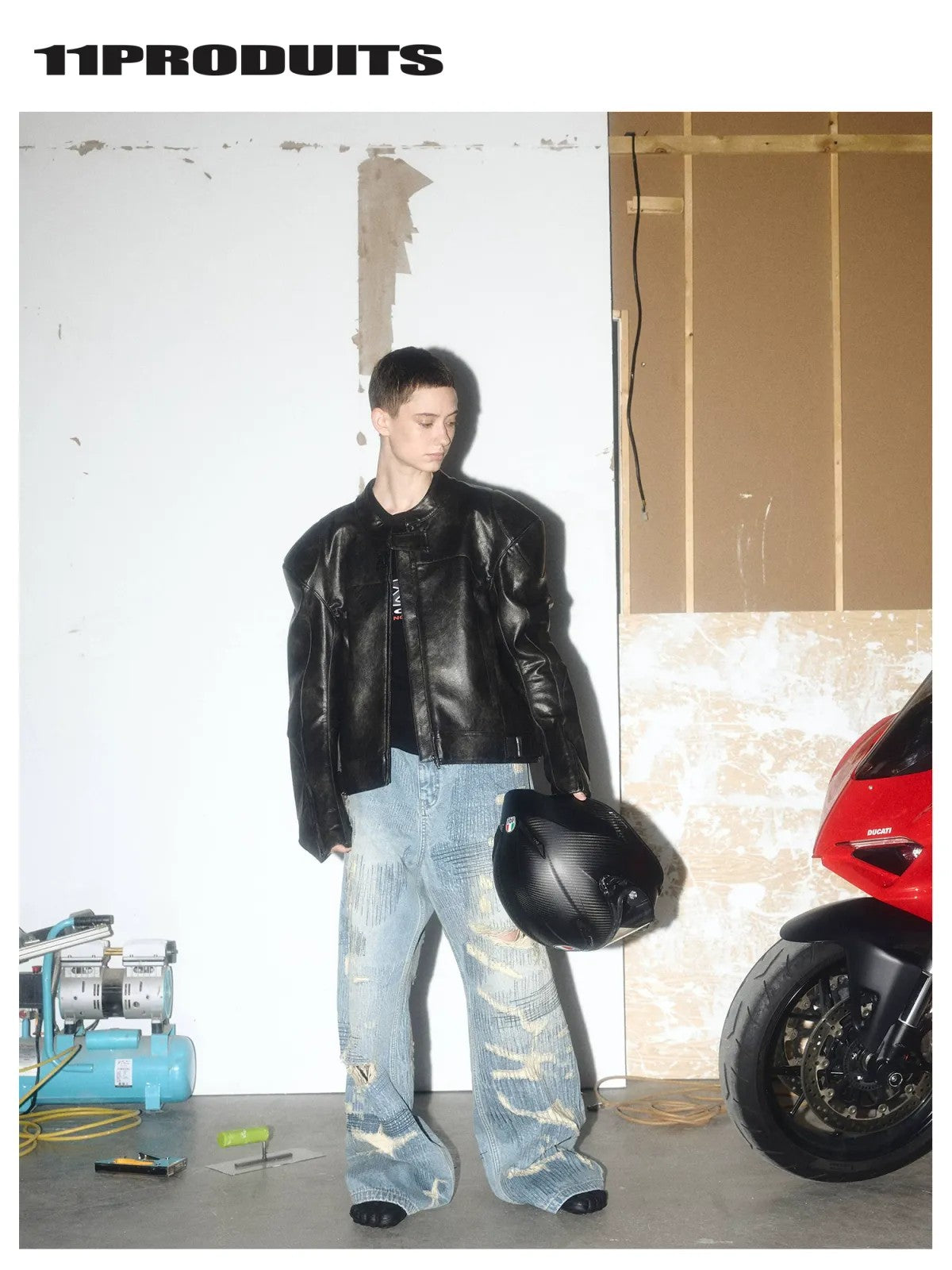 UNKNOWNWORLD Heavyweight Distressed Wide Leg Jeans in Blue - On Female Model