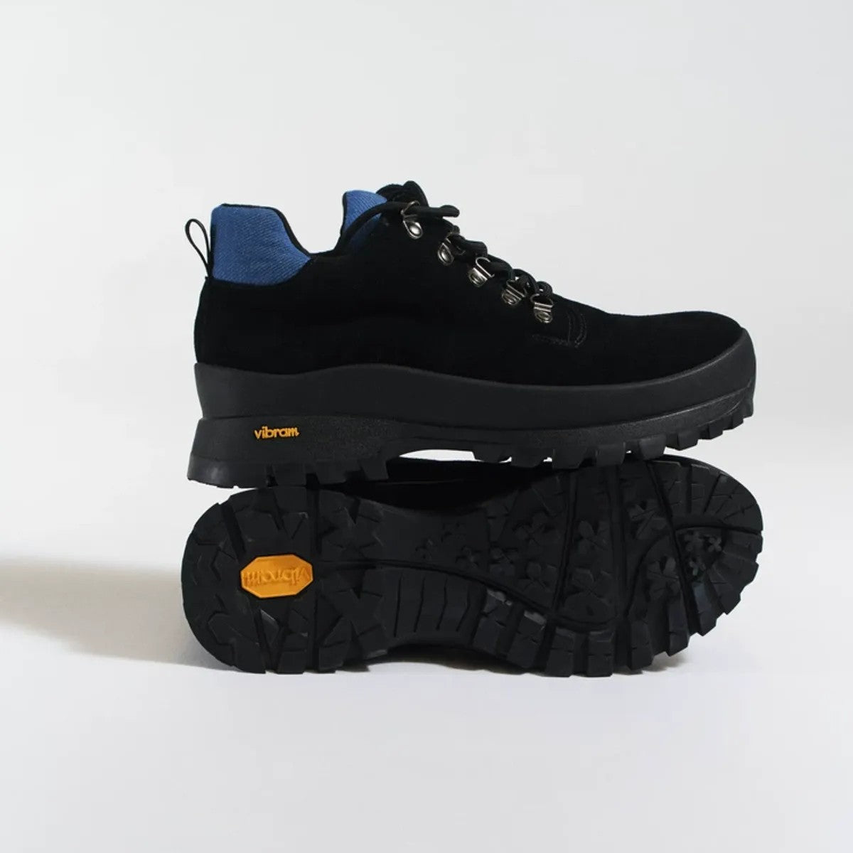 Retro 21 Calf Suede Vibram Hiking Boots in Black