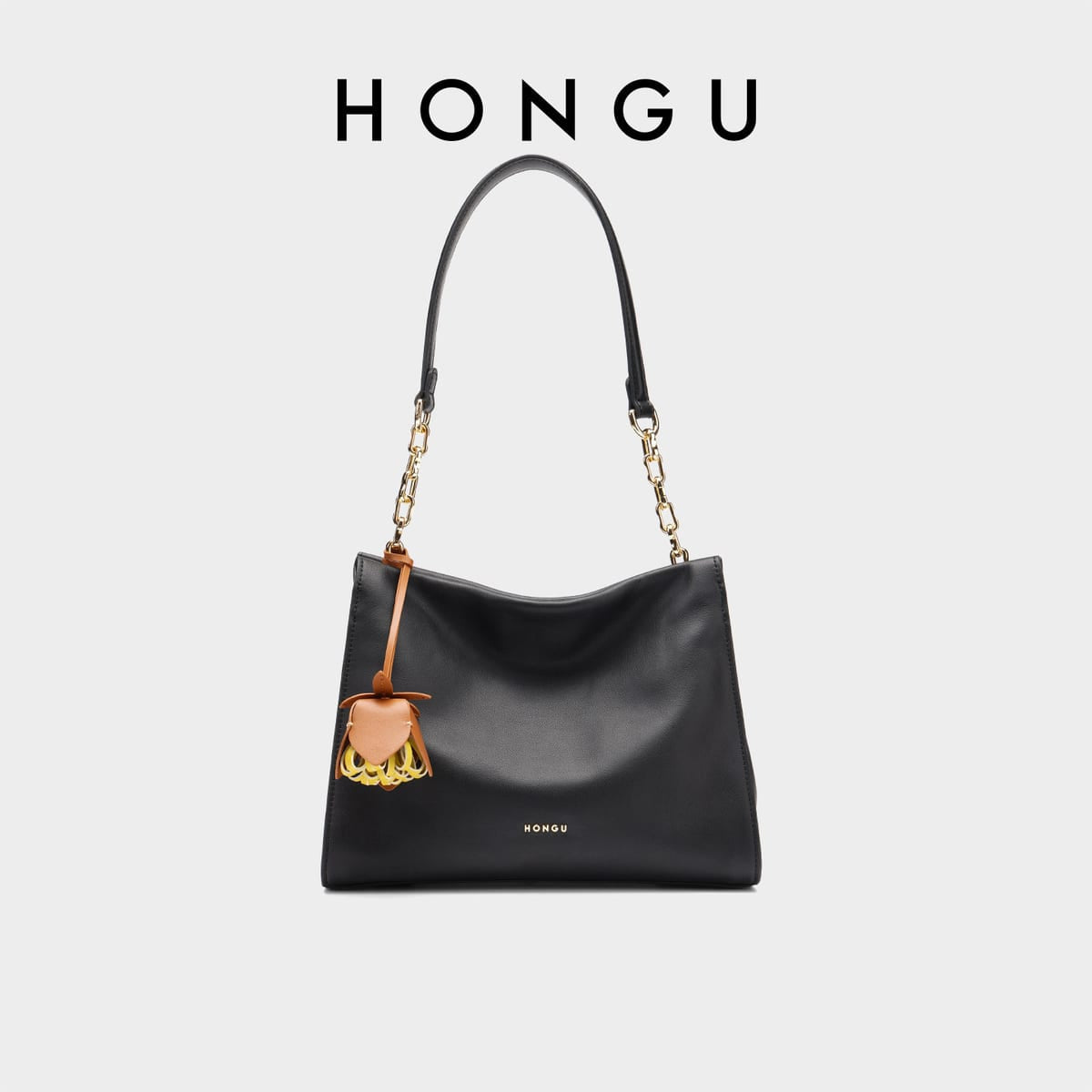 HONGU Textured Leather Shoulder Bag in Black