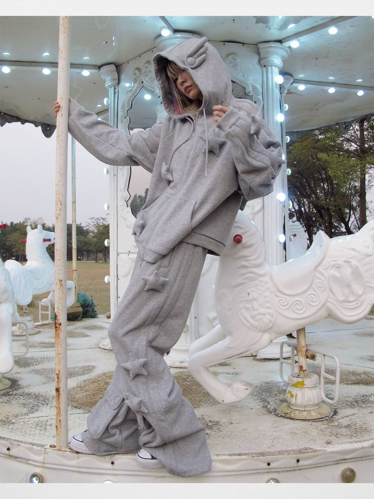 CFIERCE 3D Star Micro Flare Sweatpants in Gray - On Model