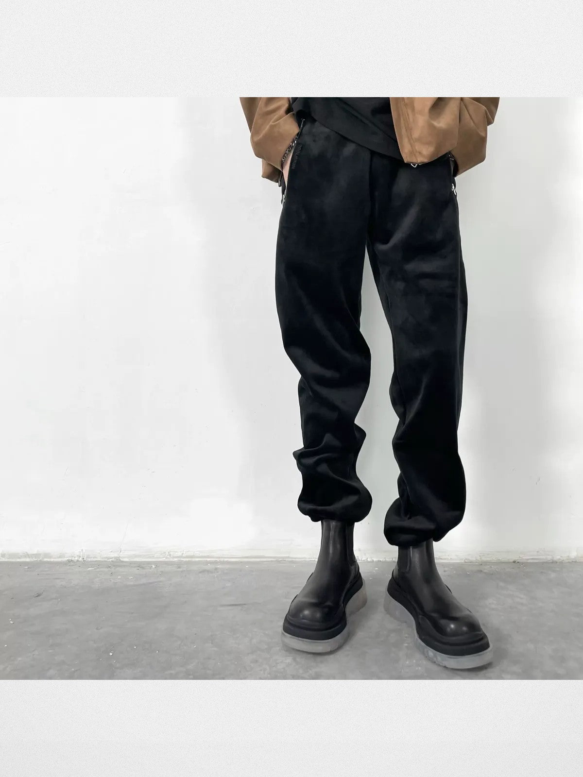 Roolrren Homme Heavyweight Silver Fox Fleece Joggers in Black