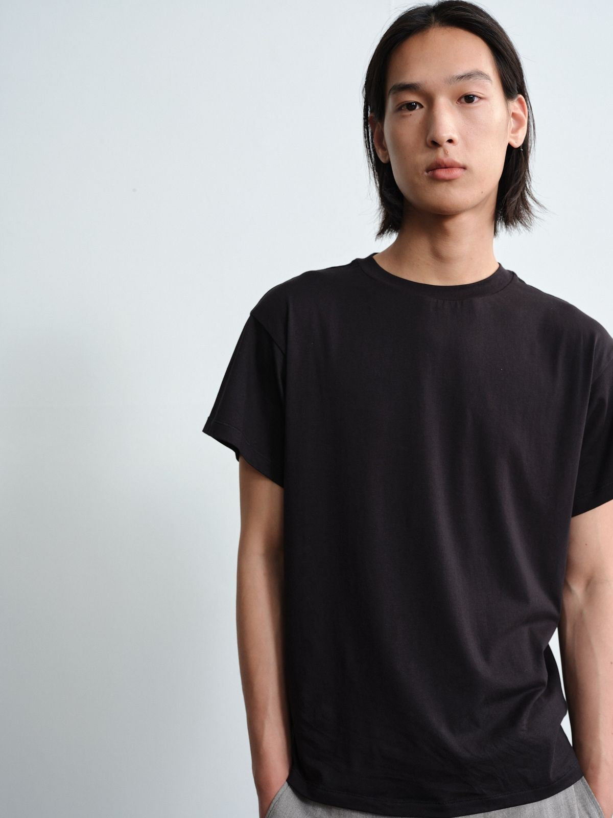 ROYA Center Seam Modal Cotton T Shirt in Black - On Model