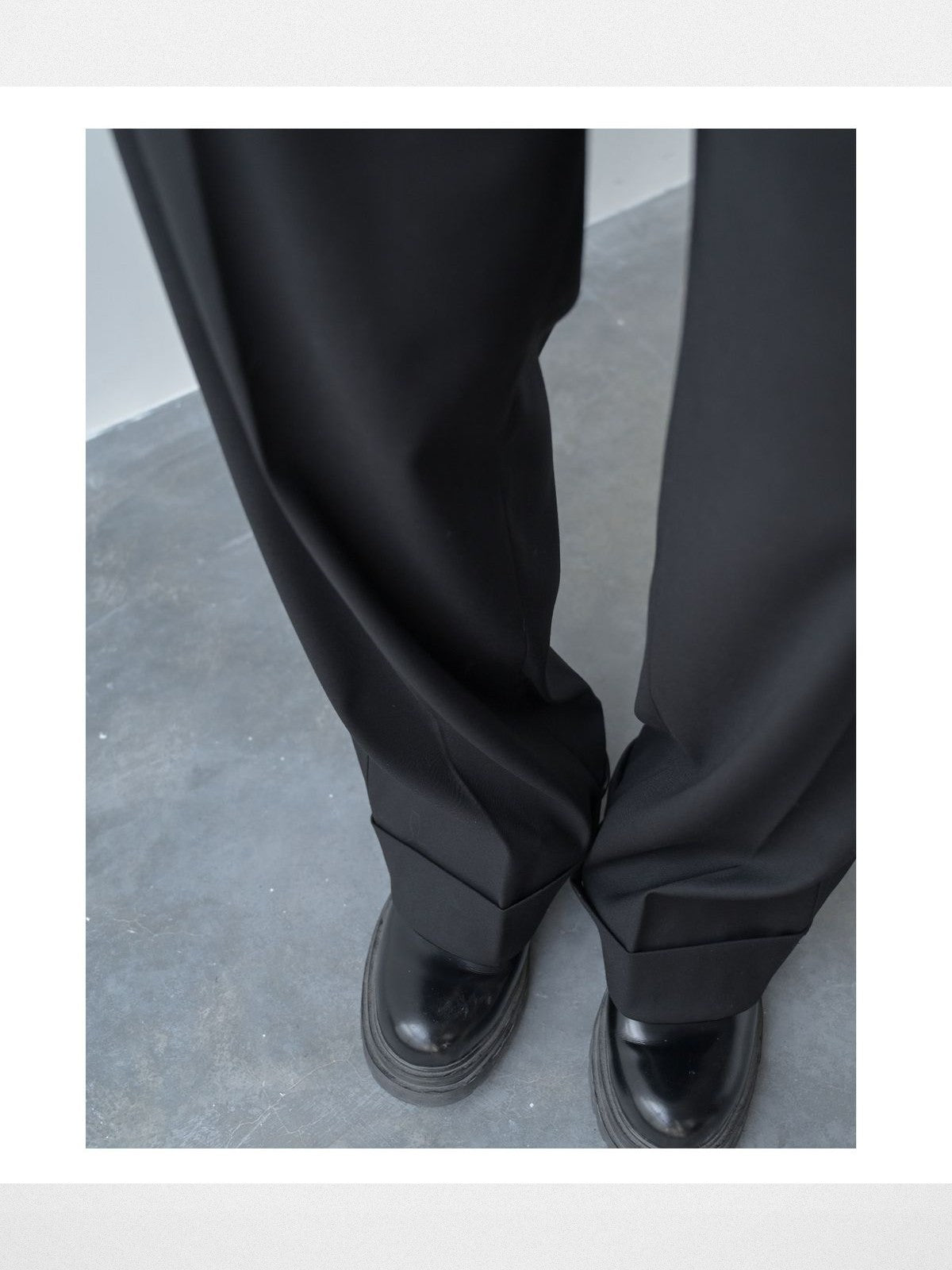 Roolrren Homme Heavyweight Cotton Wide Leg Trousers in Black - On Model