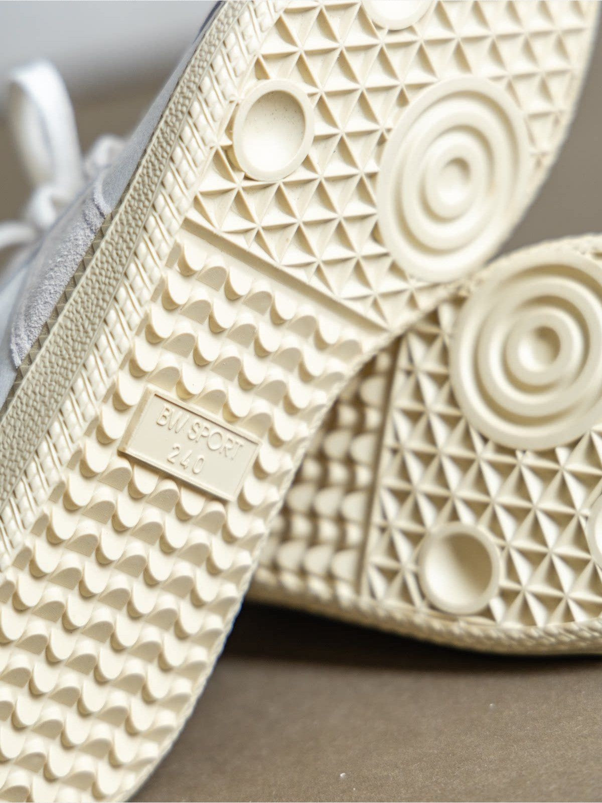 Soda Trends Italian Leather German Army Trainers in White/Ecru - Detail