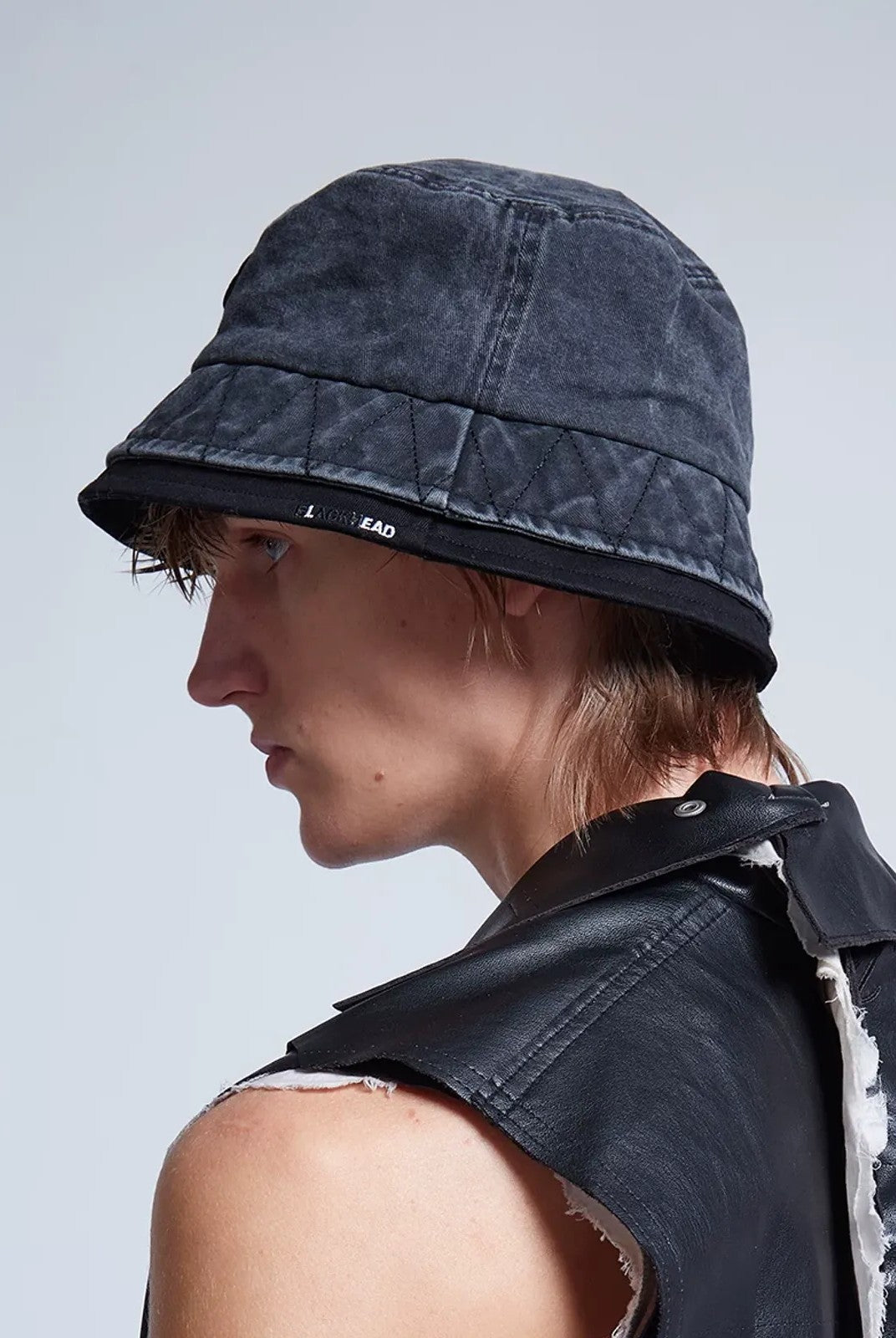 BLACKHEAD Washed Cotton Double Brim Bucket Hat in Gray - On Model