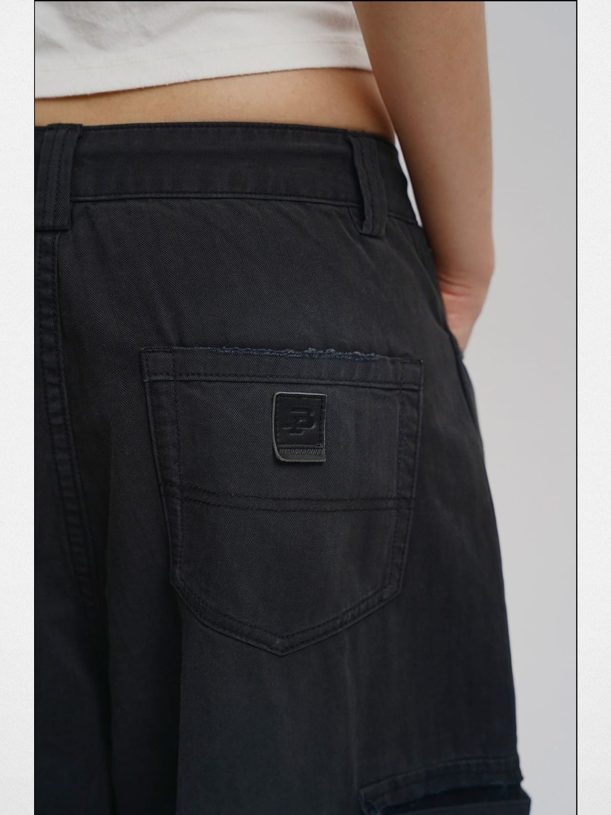 MasonPrince Distressed Wide Leg Cargo Pants in Gray - Detail