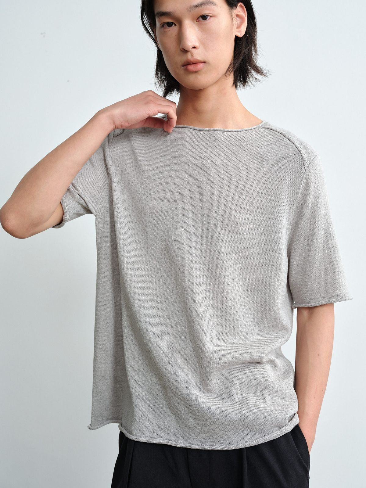 ROYA Rolled Edge Washi Silk Knit T Shirt in Gray - On Model
