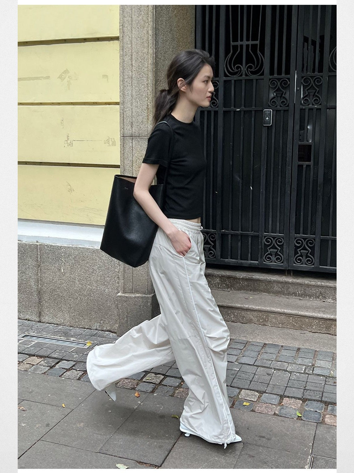 Rarely Alike Fitted Cropped Cotton T Shirt in Black - Lifestyle