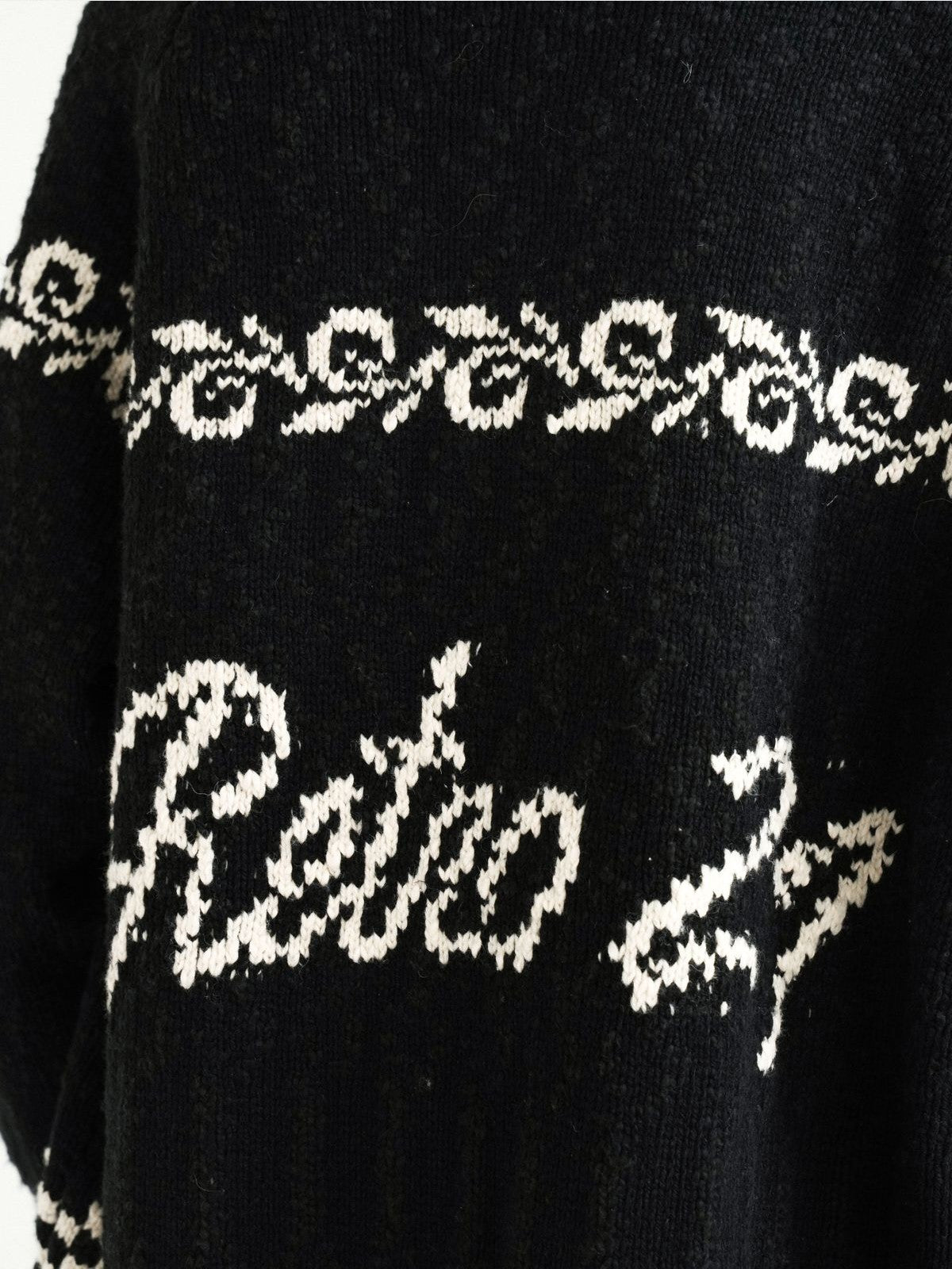 Retro 21 Western Jacquard Shawl Cardigan in White - Detail