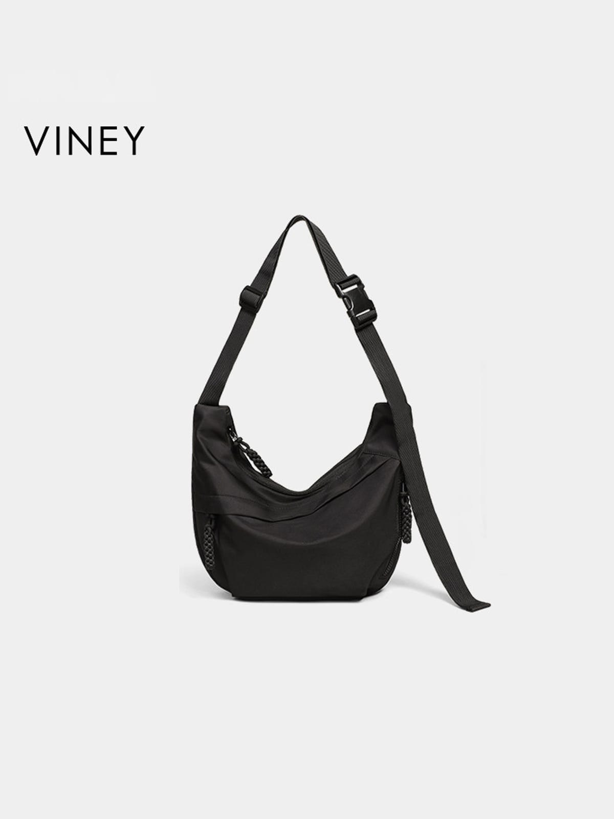 VINEY Slouchy Oxford Shoulder Bag in Black