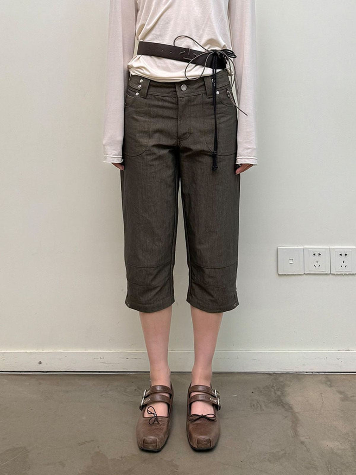 NeverSeez Slim Fit Cropped Capri Pants in Brown - On Model