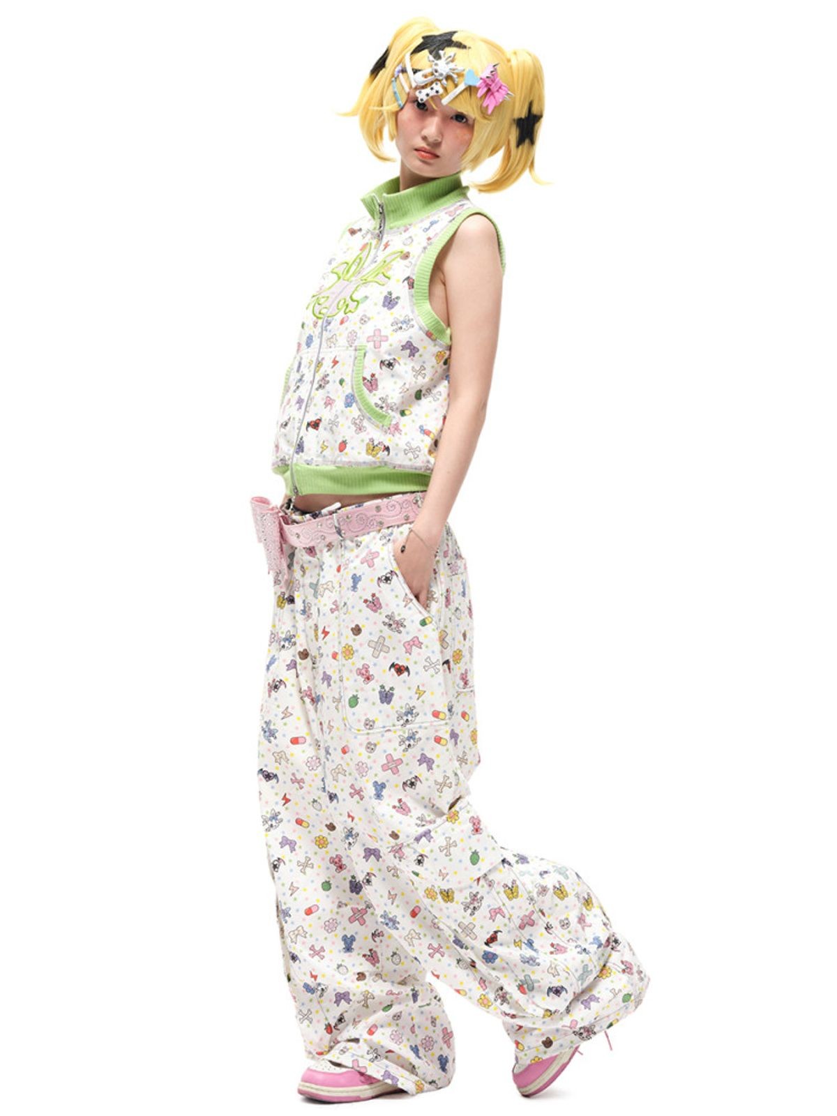 CFIERCE Sticker Print Wide Leg Cargo Pants in White - On Female Model