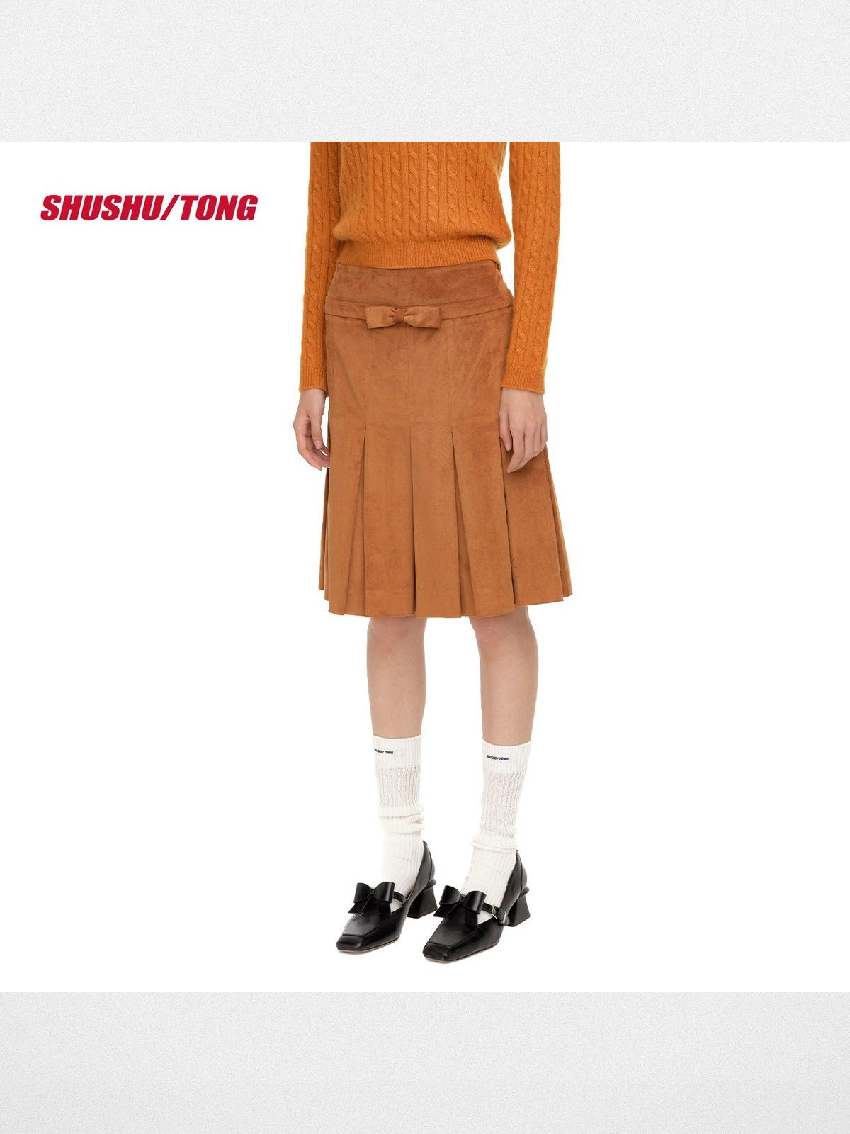 SHUSHUTONG Pleated Skirt with Bow Waist in Beige - On Model