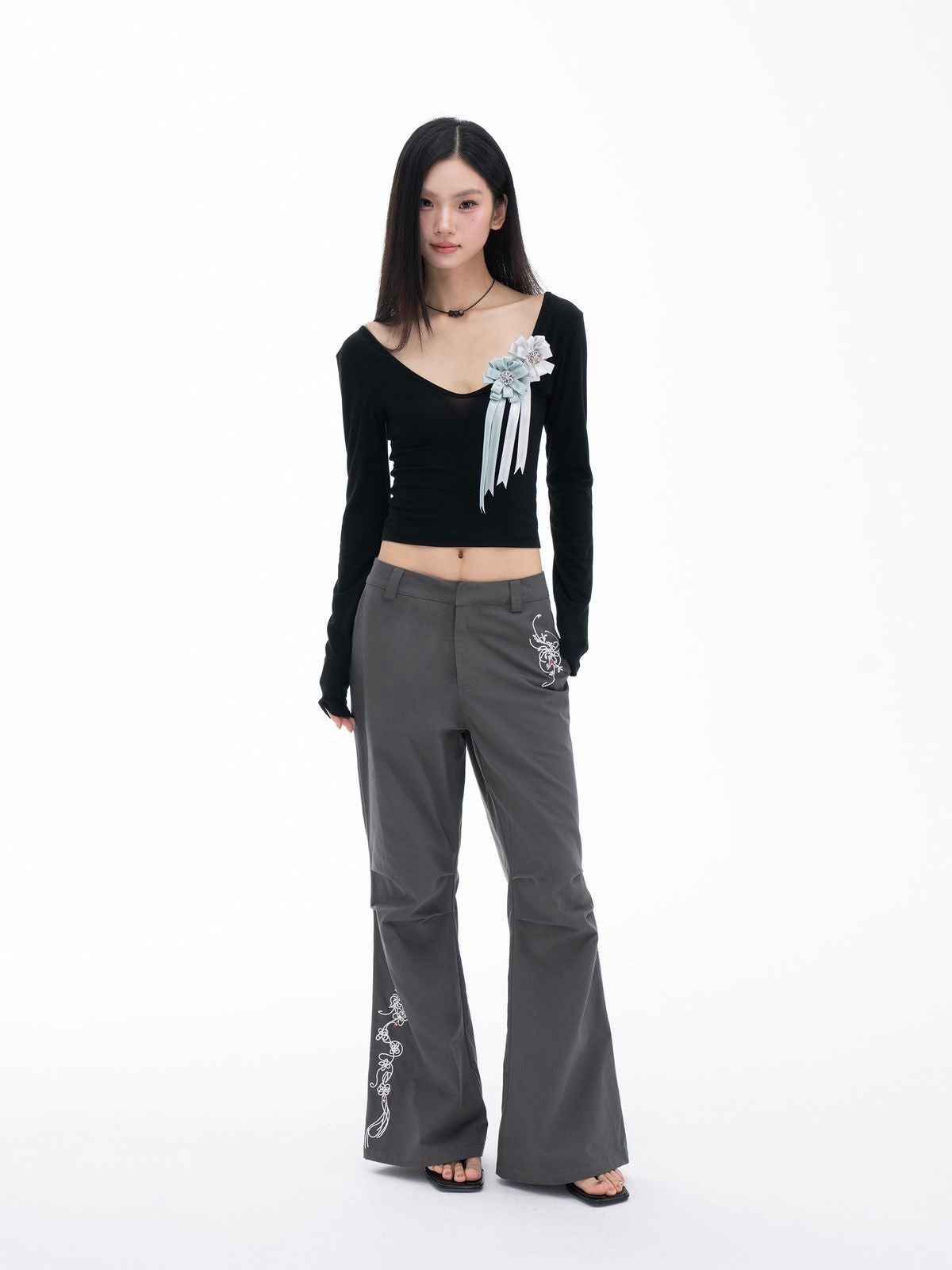 THELIGHT OFFICIAL Rhinestone Embroidery Micro Flare Pants in Gray - On Model