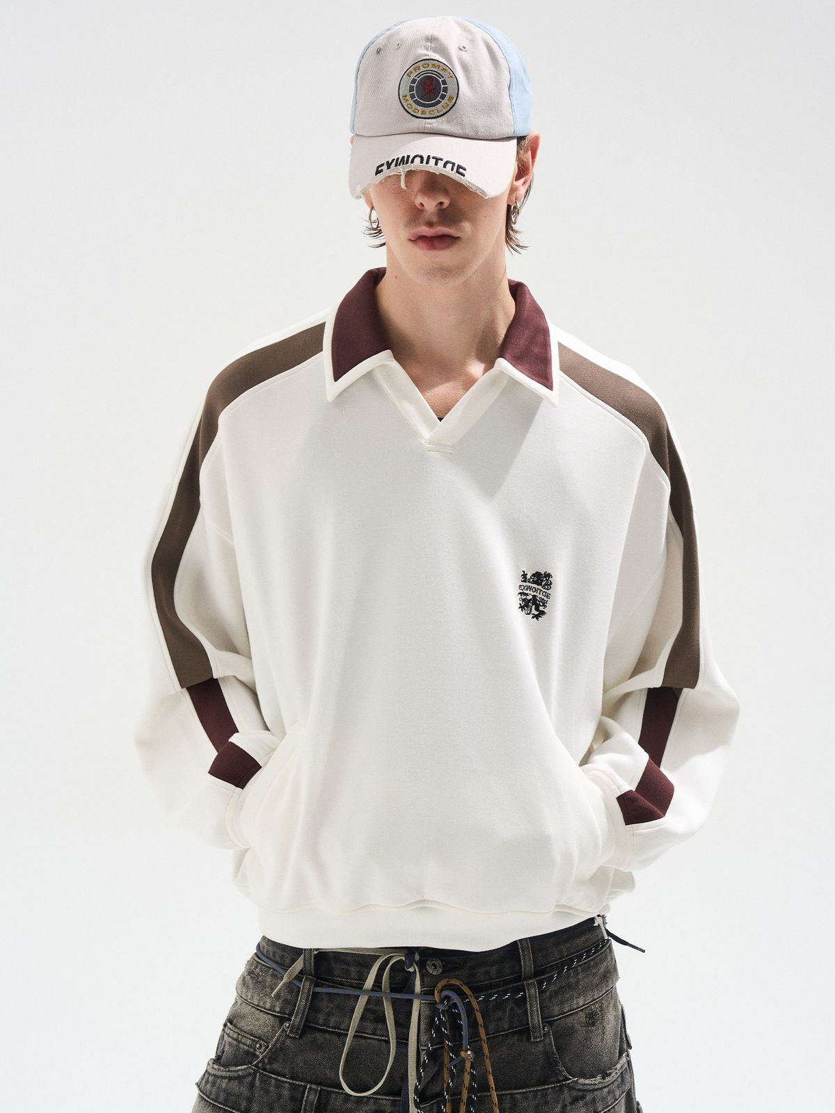 BLINDNOPLAN Contrast Panel Polo Sweatshirt in White - On Model