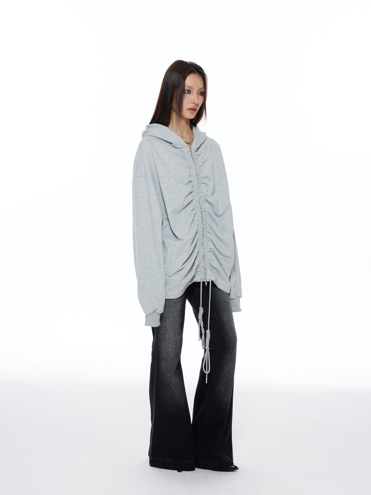 THELIGHT OFFICIAL Ruched Fleece Lined Zip Hoodie in Gray - On Model