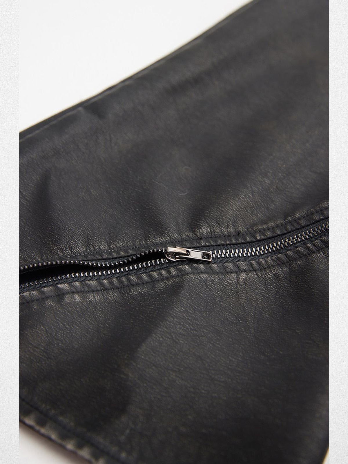 THELIGHT OFFICIAL Washed Faux Leather Blazer Leg Warmers in Black - Detail