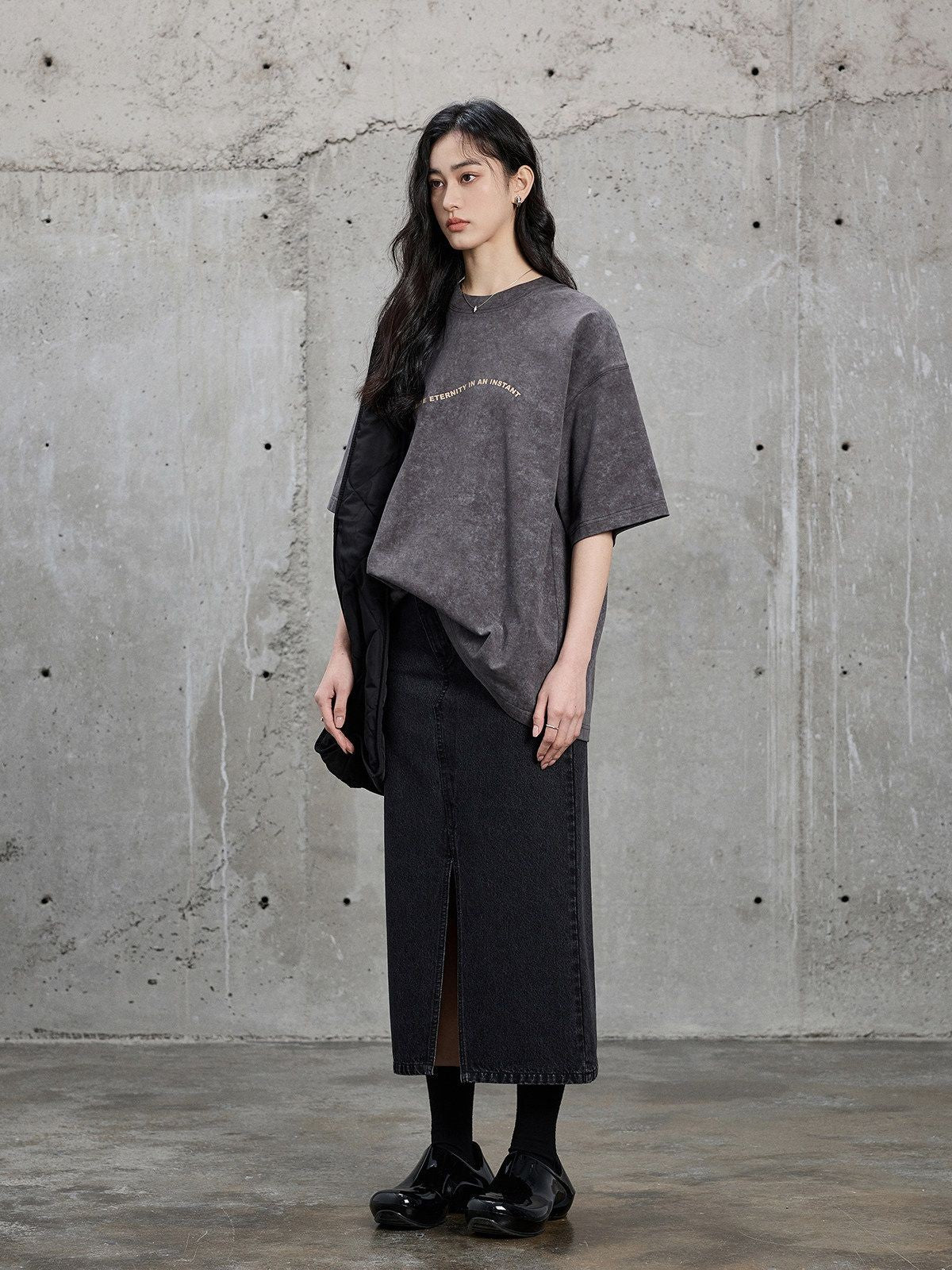 NANS Heavyweight Washed Graphic Tee in Gray - On Female Model