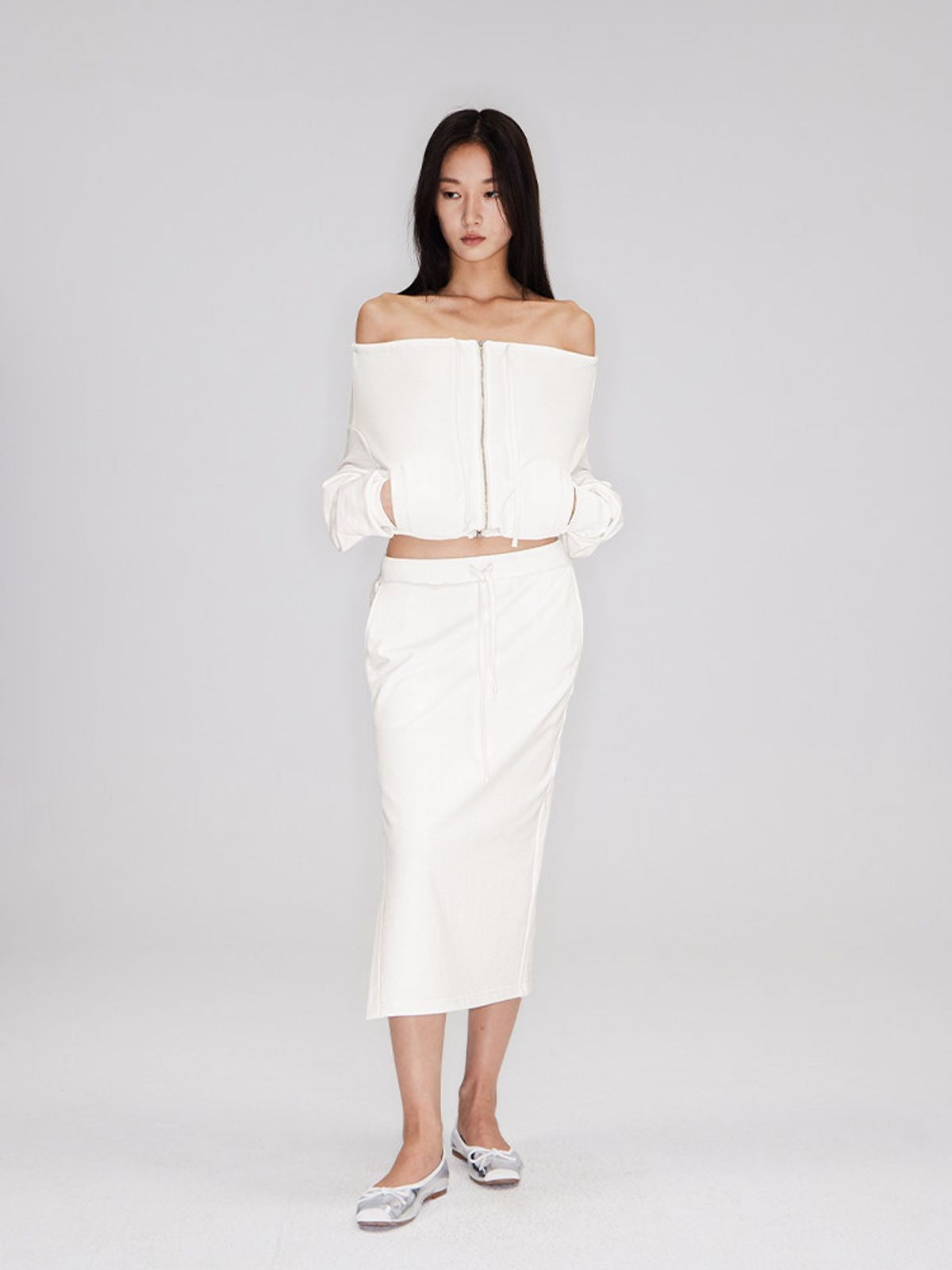 RARELY ALIKE Side Slit Cotton Sweatshirt Skirt in White - On Model