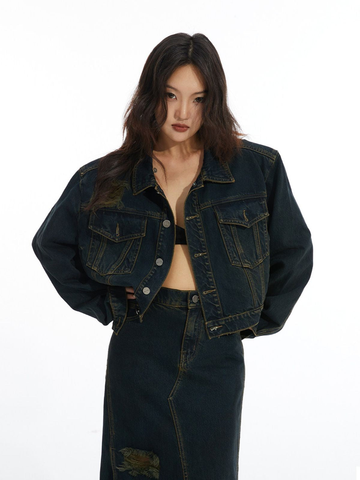 THELIGHT OFFICIAL Distressed Cropped Denim Jacket in Denim - On Model