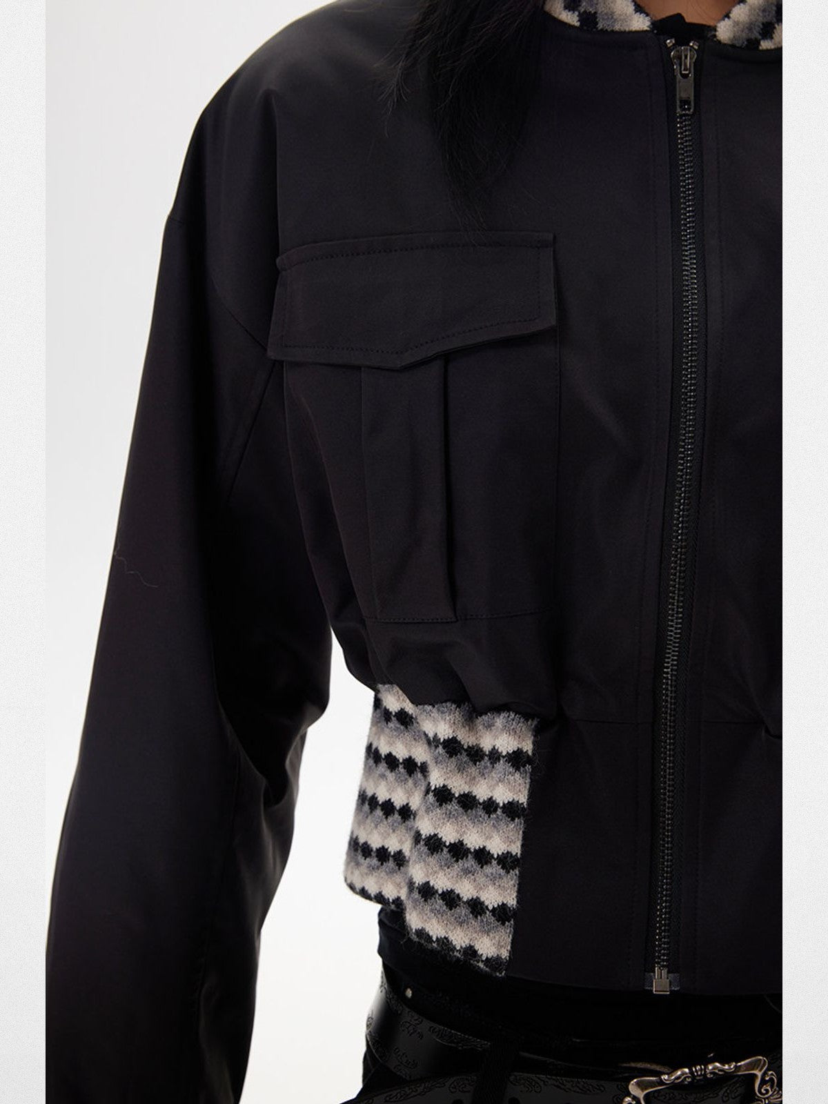 THELIGHT OFFICIAL Contrast Knit Cropped Jacket in Black - On Model