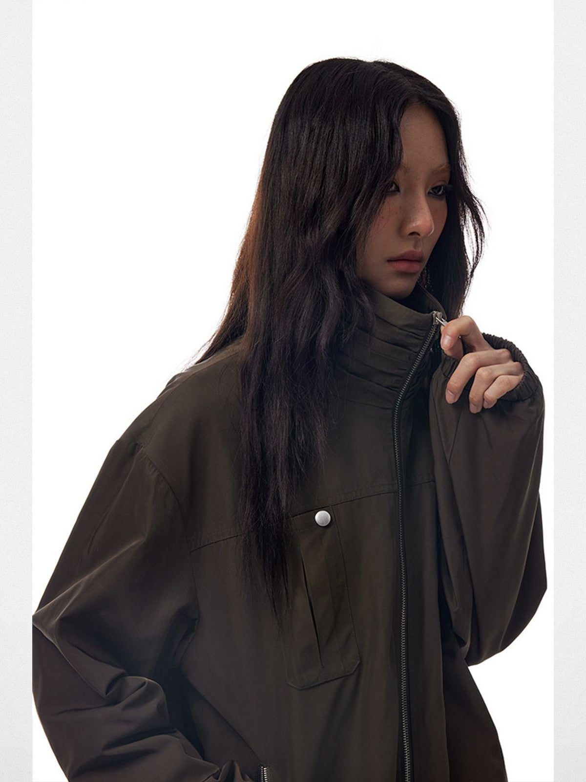 THELIGHT OFFICIAL High Neck Waterproof Workwear Jacket in Green - On Model