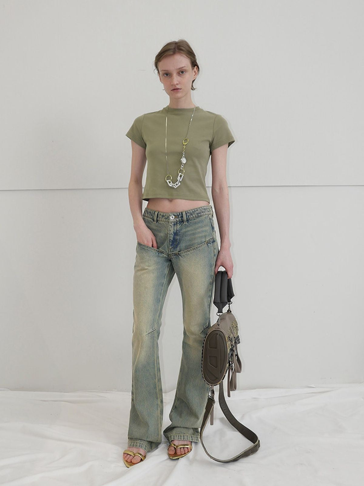 RARELY ALIKE Cropped Slim Fit Crew Neck T Shirt in Olive - On Model