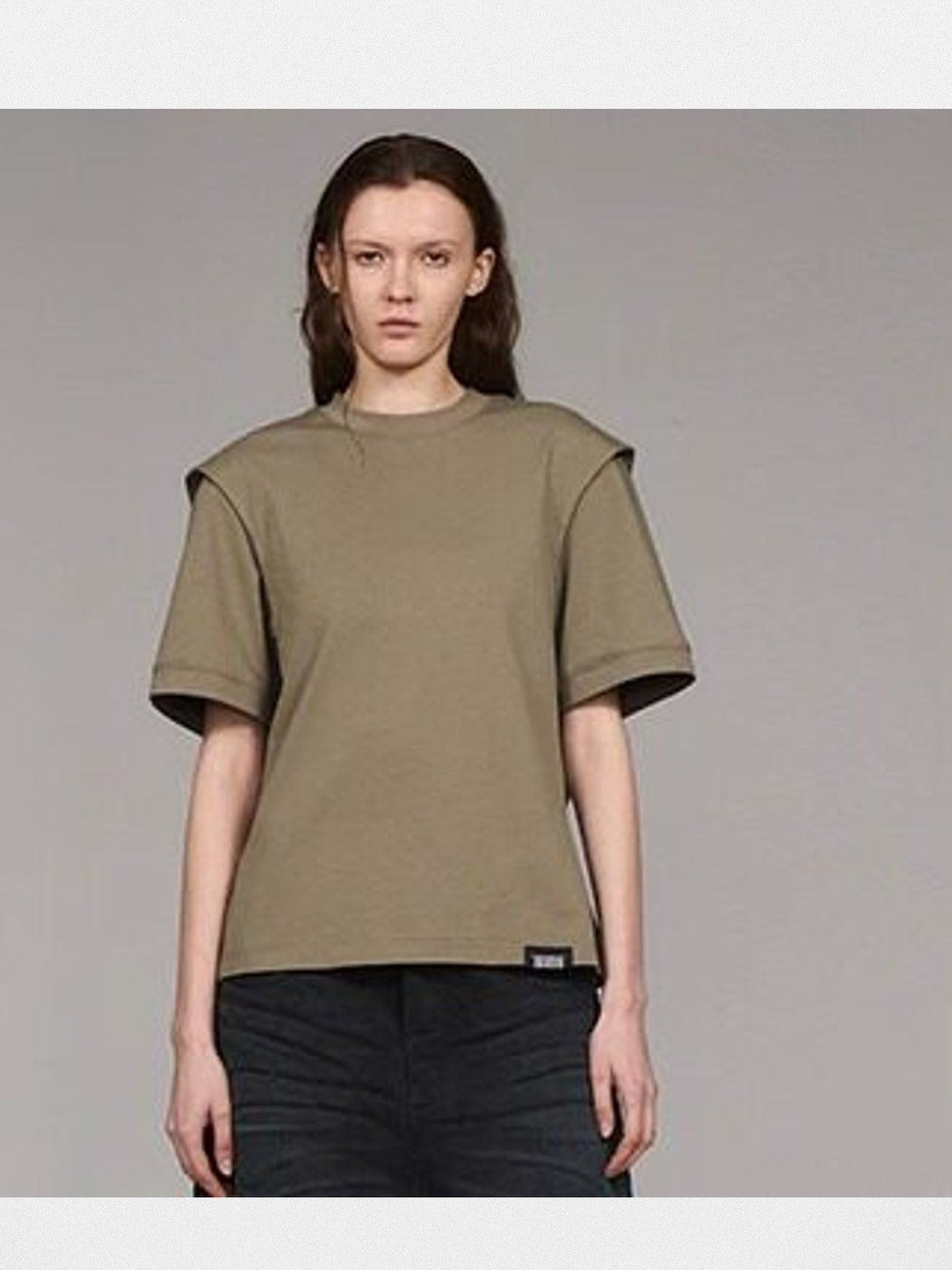 BLINDNOPLAN Structured Shoulder T Shirt in Olive - On Model