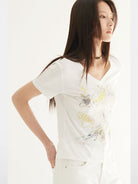 THELIGHT OFFICIAL Distressed Graphic V Neck T Shirt in White - On Model