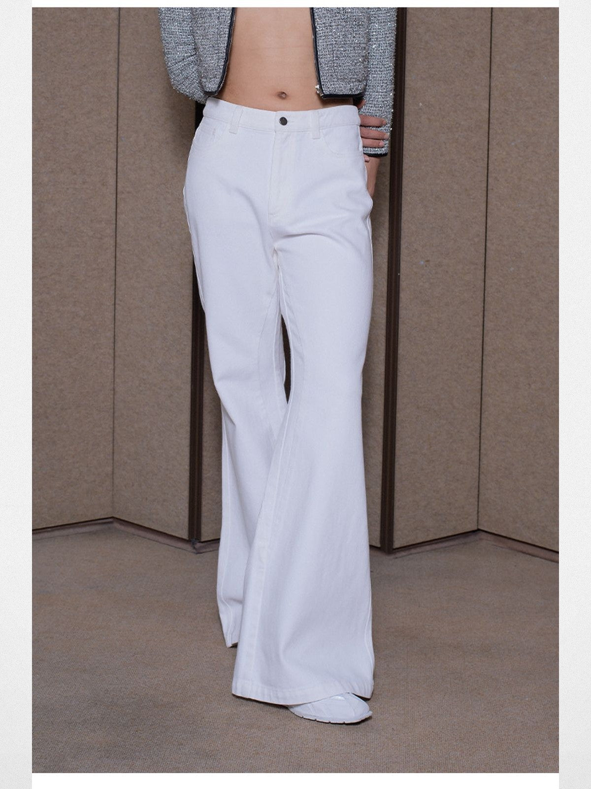 RARELY ALIKE Flared Cotton Denim Jeans in White - On Model