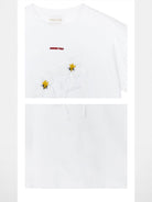SHUSHUTONG Hand Sewn Flower Appliqu T Shirt in White - Detail