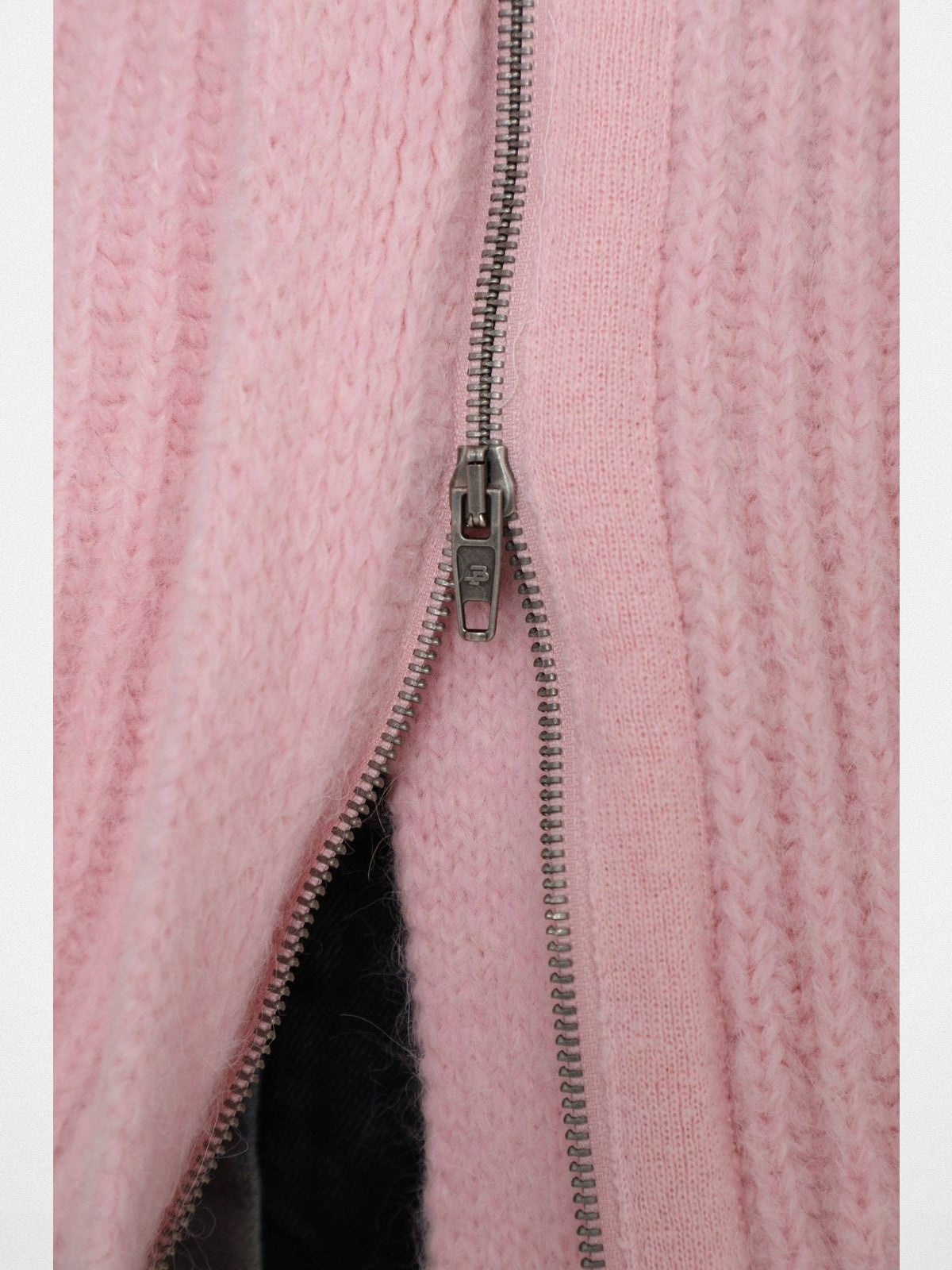 MasonPrince Ribbed Alpaca Blend Zip Cardigan in Pink - Detail