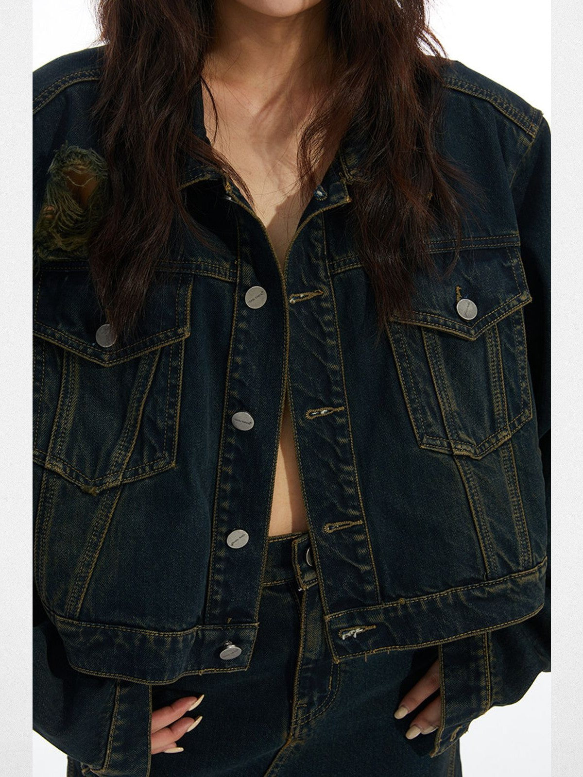THELIGHT OFFICIAL Distressed Cropped Denim Jacket in Denim - On Model