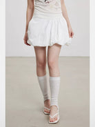 THELIGHT OFFICIAL Elastic Waist Bubble Mini Skirt in White - On Model